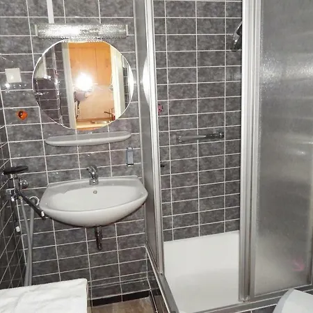 Luettes-nest-hu-43-h